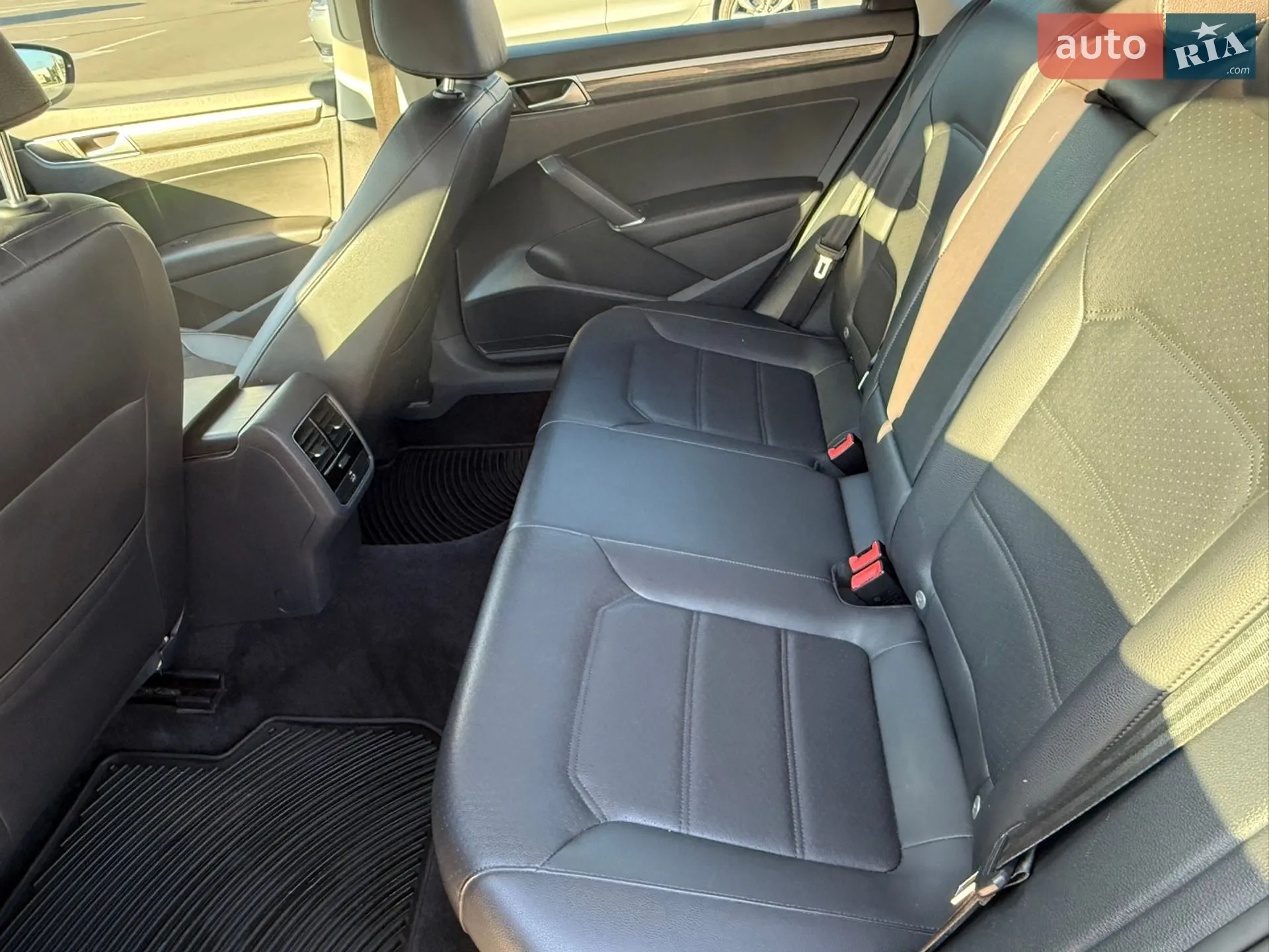 2015 Volkswagen Passat - мініатюра 22