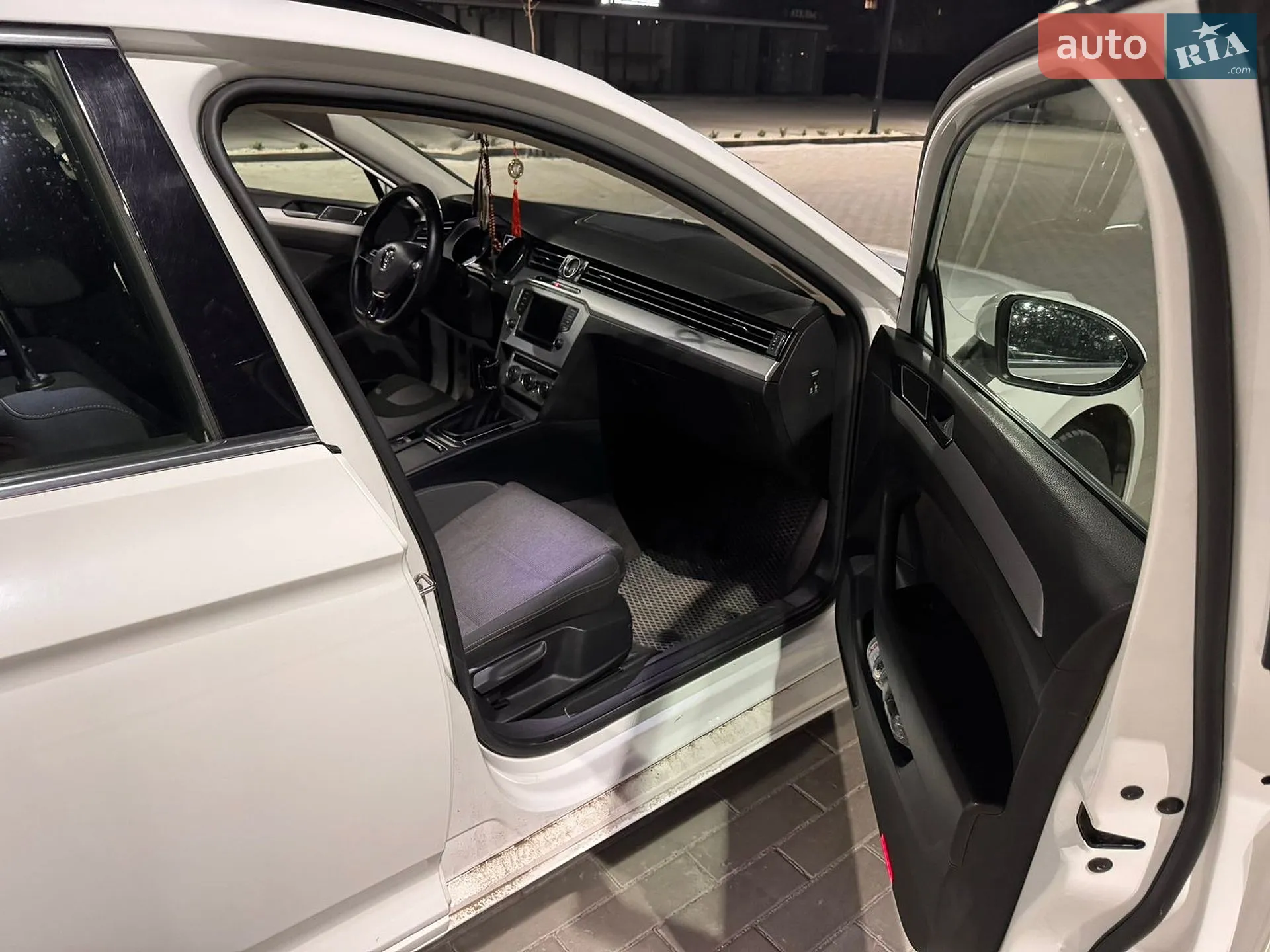 2015 Volkswagen Passat - мініатюра 2