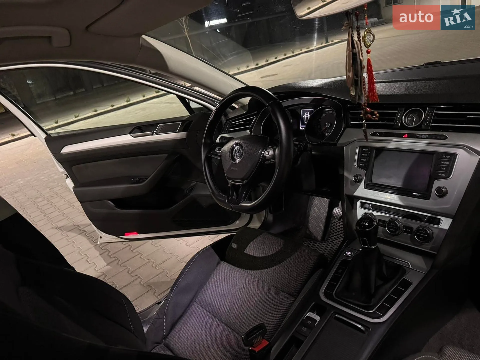 2015 Volkswagen Passat - мініатюра 9