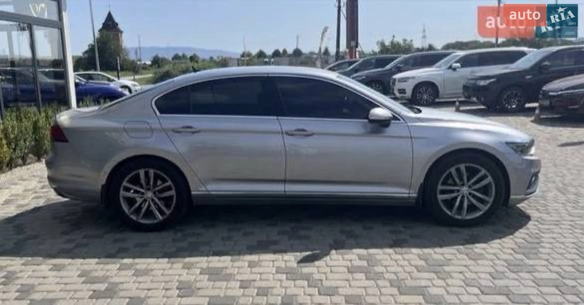 2019 Volkswagen Passat - мініатюра 2