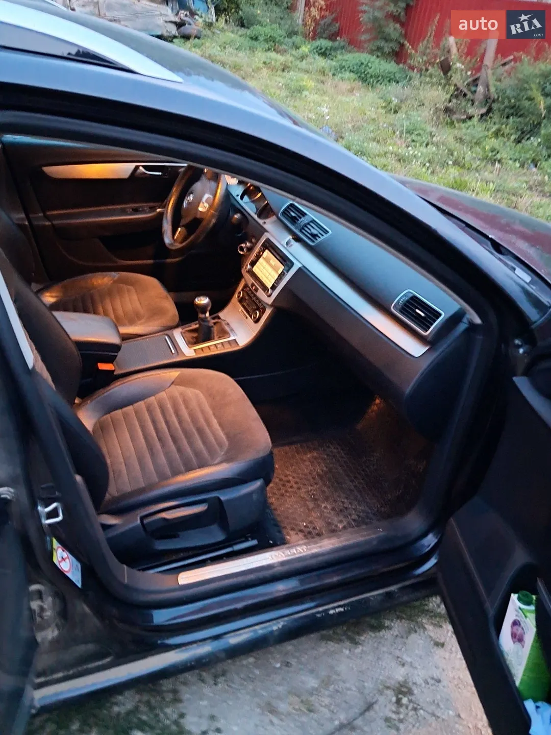 2010 Volkswagen Passat - мініатюра 23