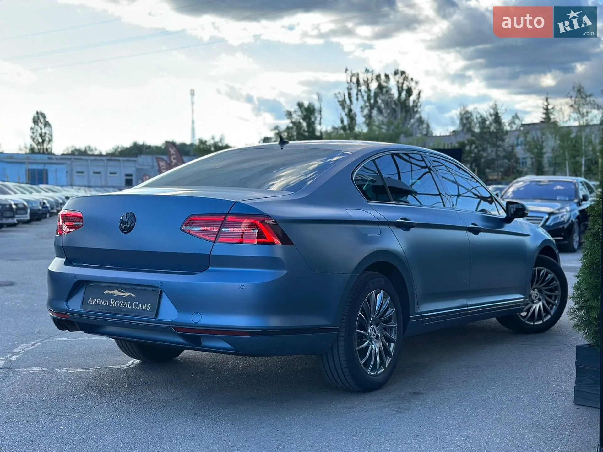 2017 Volkswagen Passat - мініатюра 2