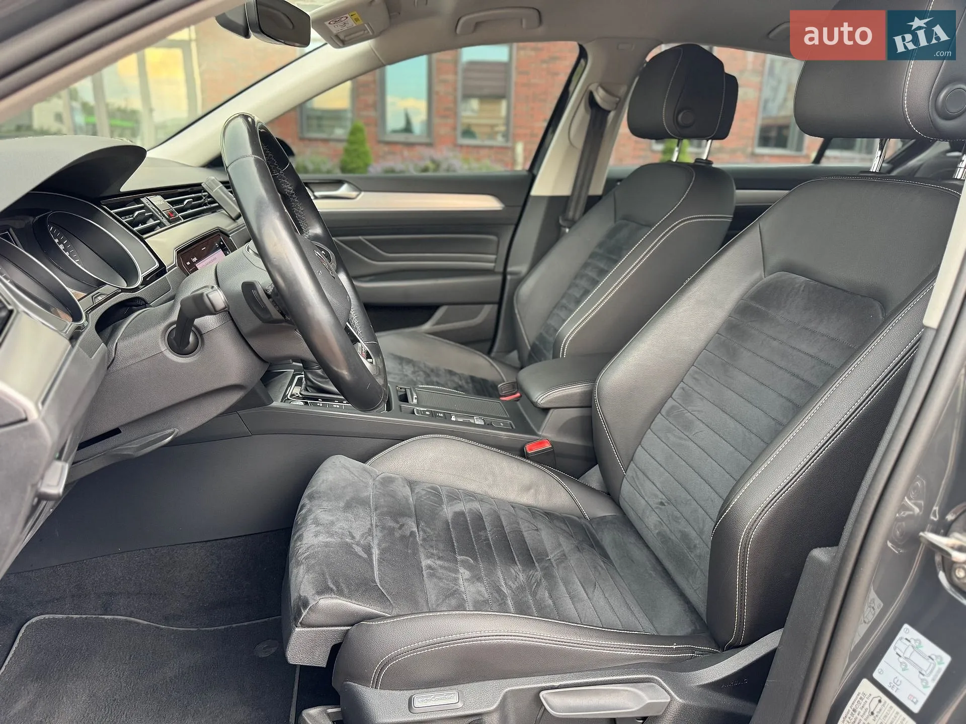 2020 Volkswagen Passat - мініатюра 24