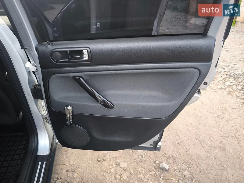 Volkswagen Passat 2004 VIN WVWZZZ3BZ4E116706 фото оголошення 17 з 62