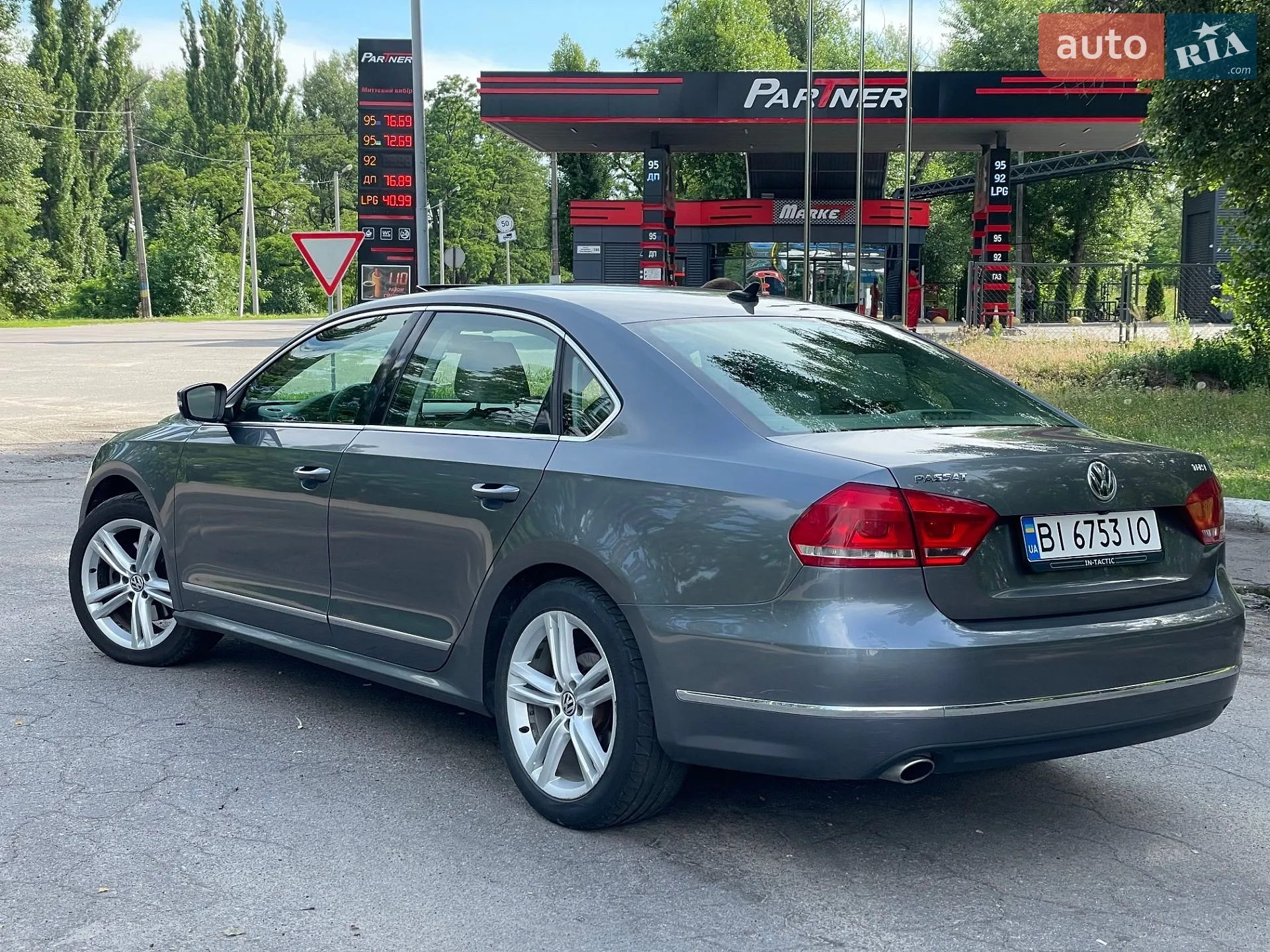 2015 Volkswagen Passat - мініатюра 11