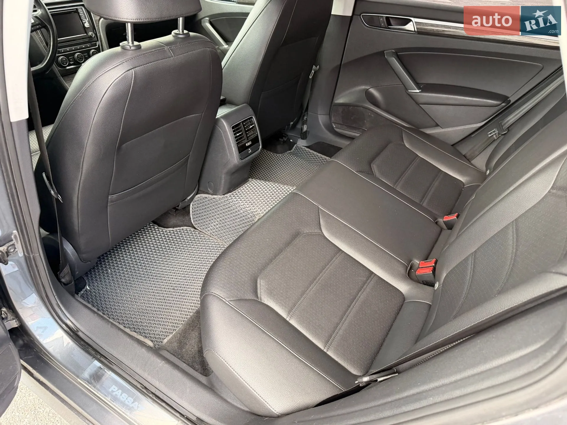 2016 Volkswagen Passat - мініатюра 17