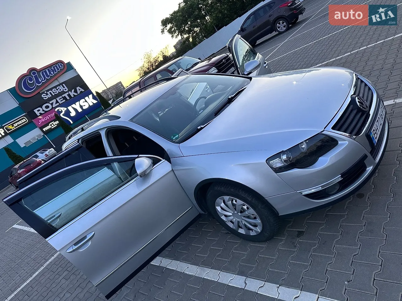 2010 Volkswagen Passat - мініатюра 9