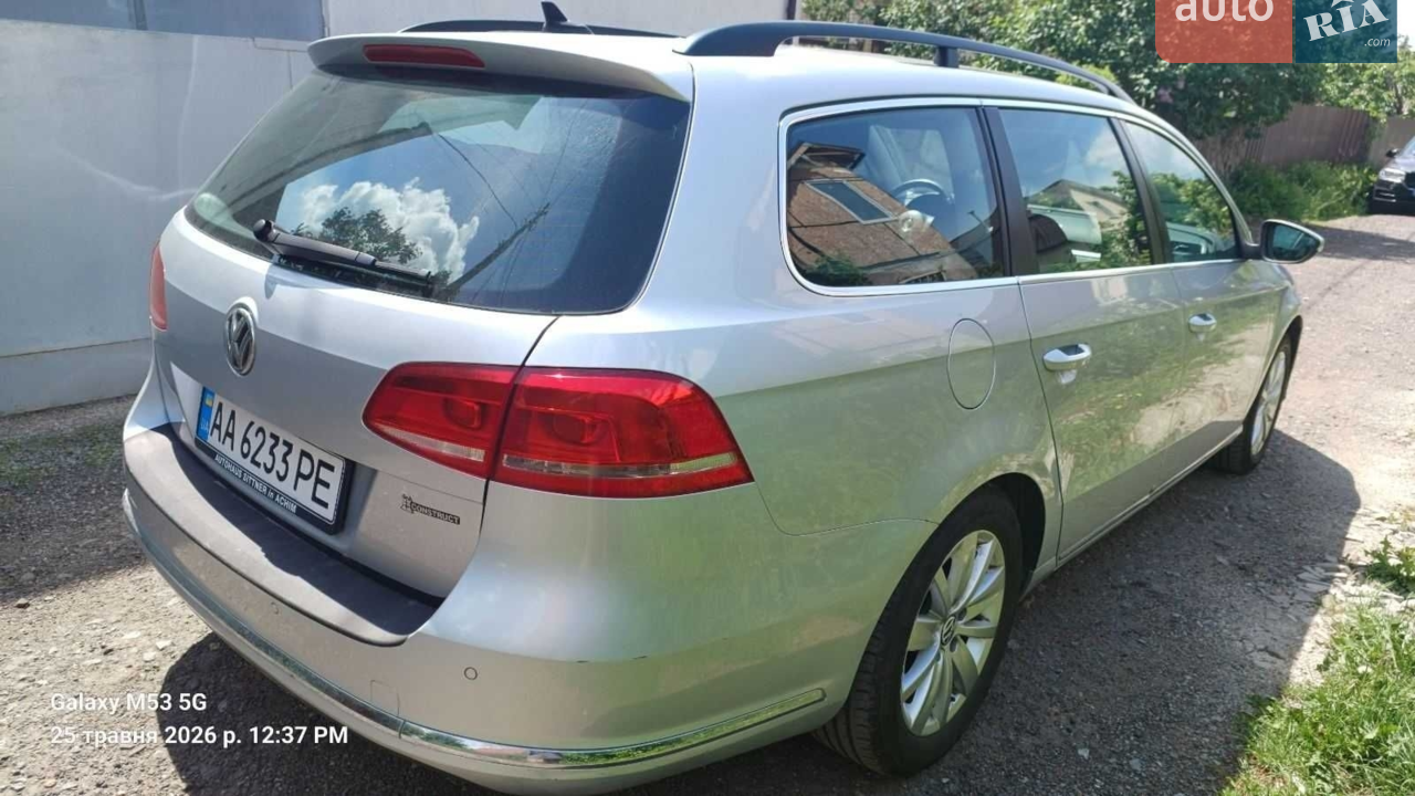 2010 Volkswagen Passat - мініатюра 11