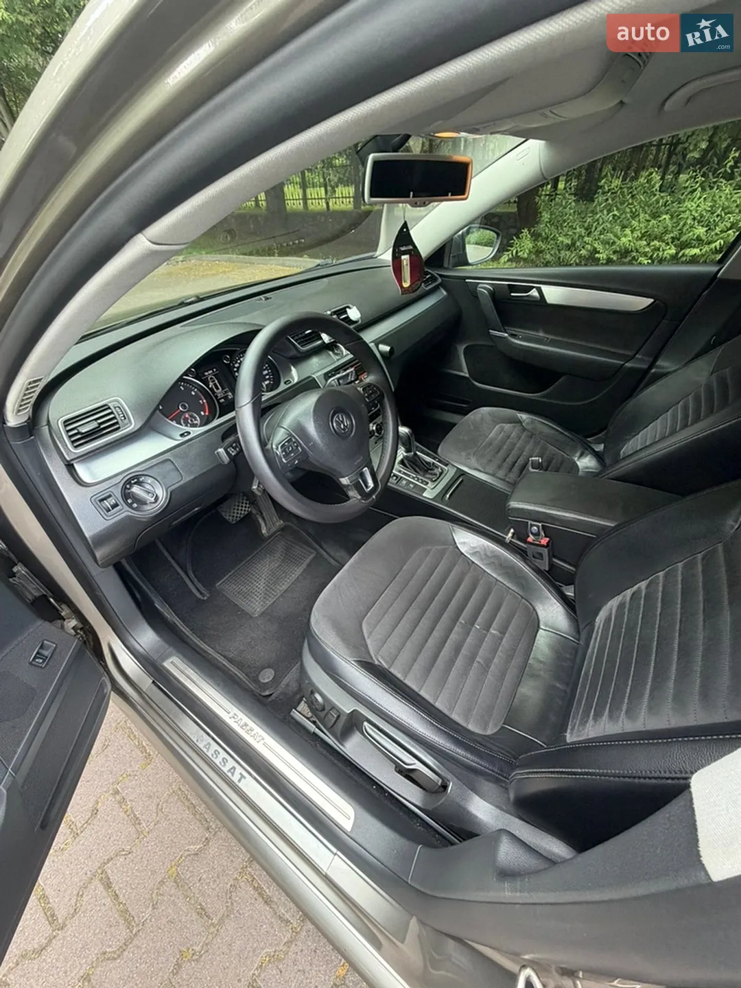 2011 Volkswagen Passat - мініатюра 102