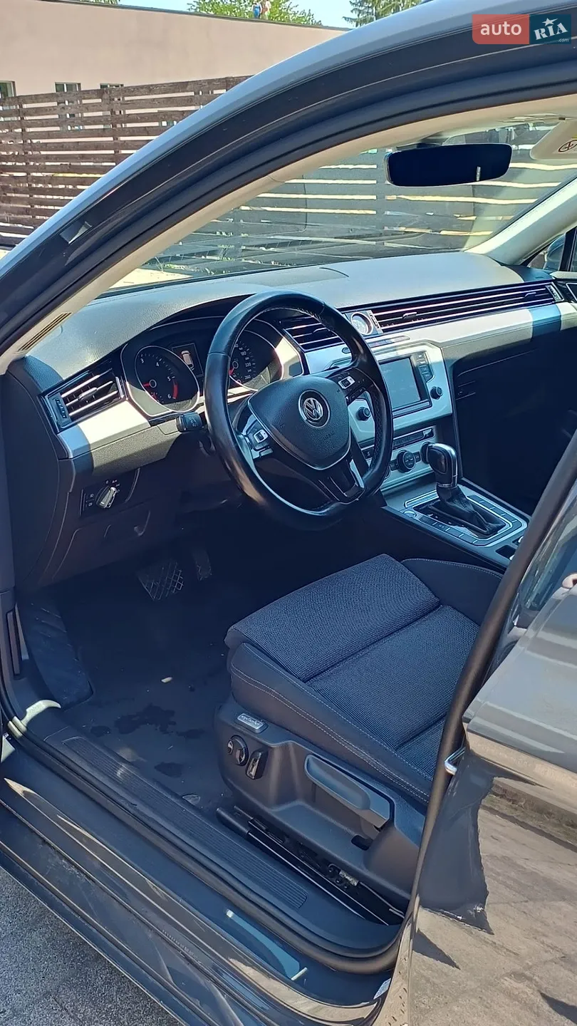 2017 Volkswagen Passat - мініатюра 10