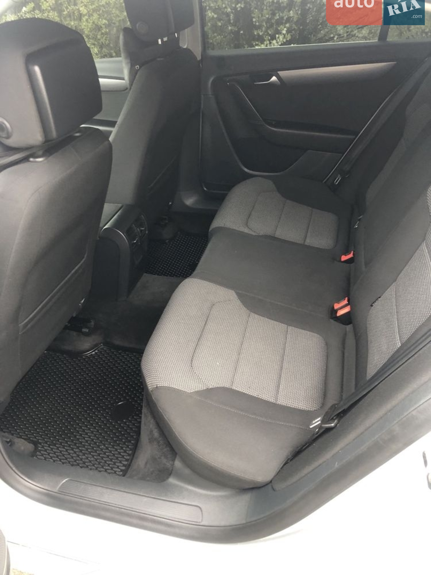 Volkswagen Passat 2011 VIN WVWZZZ3CZBP357761 фото оголошення 3 з 5