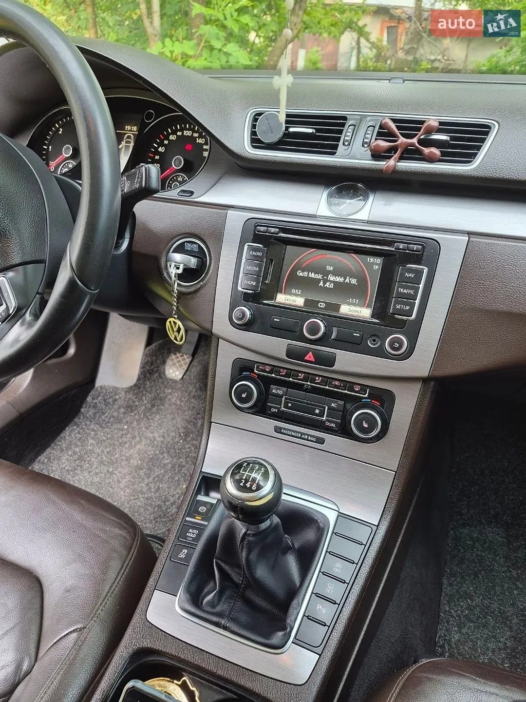 2010 Volkswagen Passat - мініатюра 4