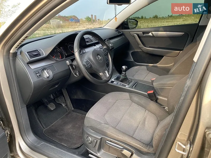 Volkswagen Passat 2012 VIN WVWZZZ3CZCE144687 фото оголошення 10 з 48