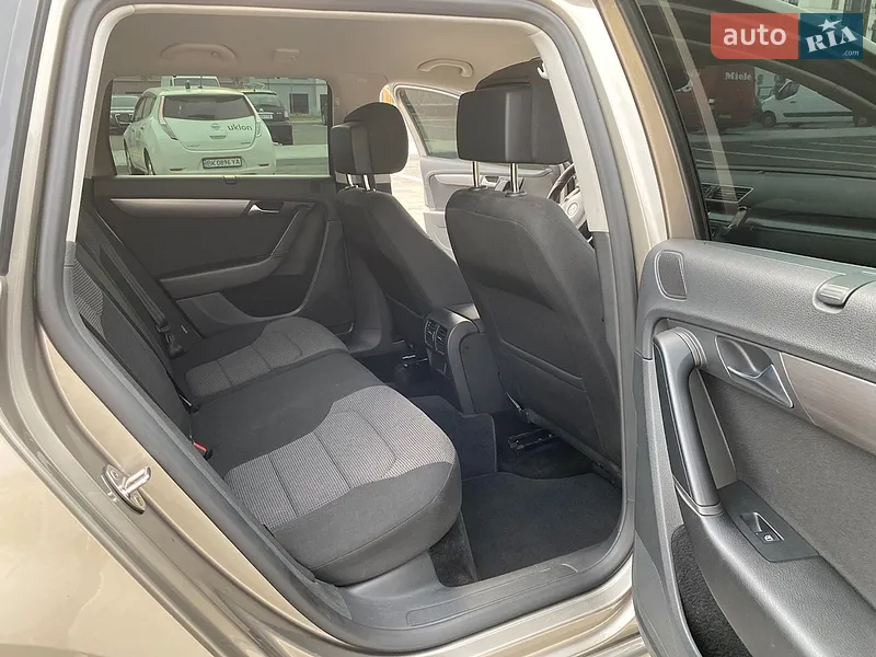Volkswagen Passat 2012 VIN WVWZZZ3CZCE144687 фото оголошення 16 з 48