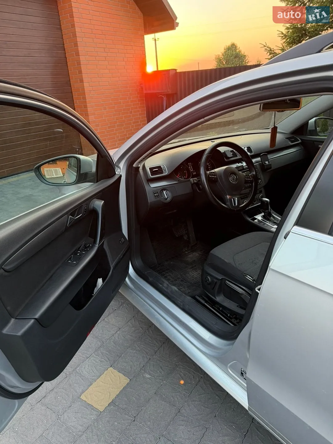 Volkswagen Passat 2012 VIN WVWZZZ3CZDE006607 фото оголошення 3 з 5