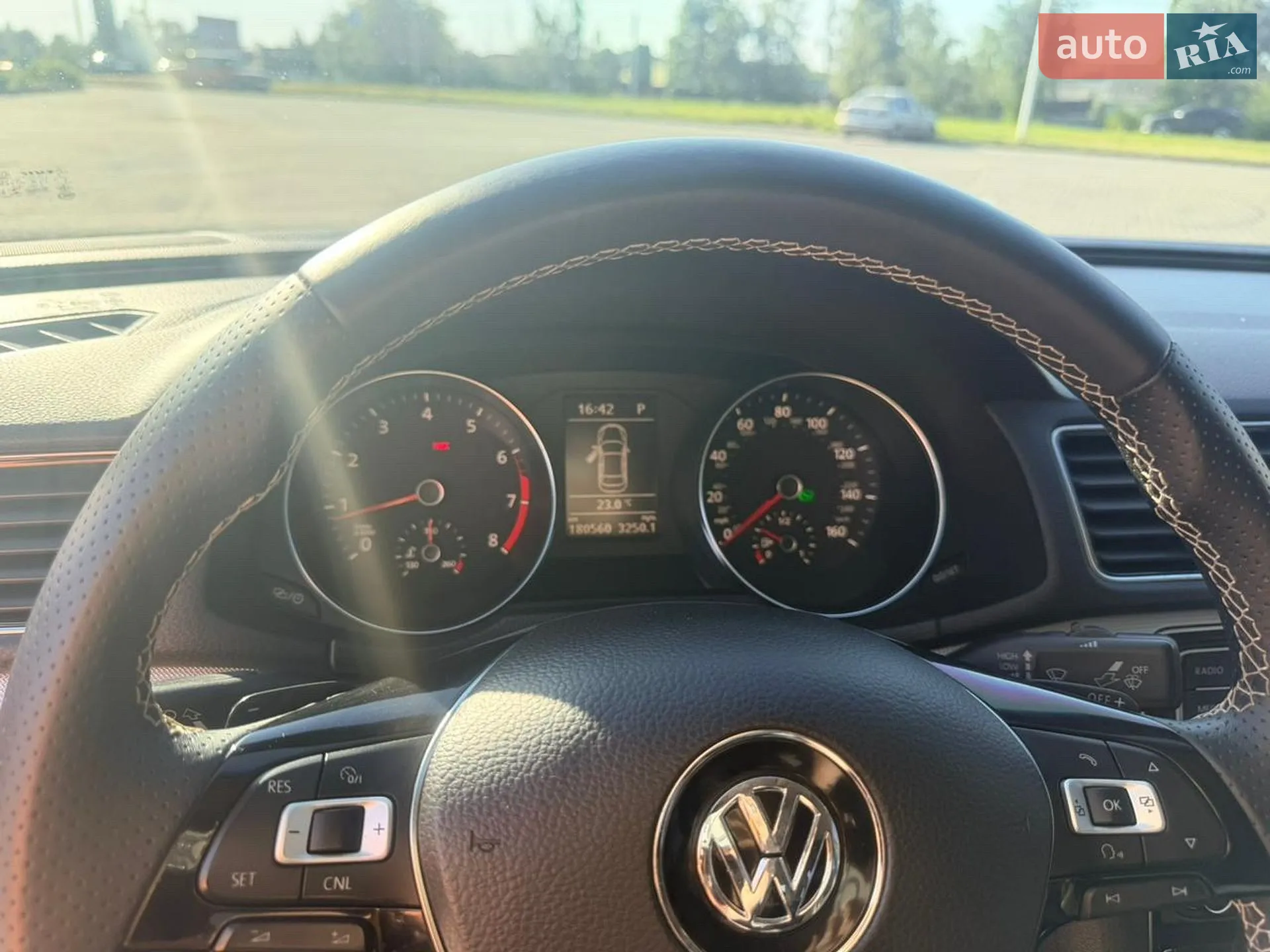 2017 Volkswagen Passat - мініатюра 14
