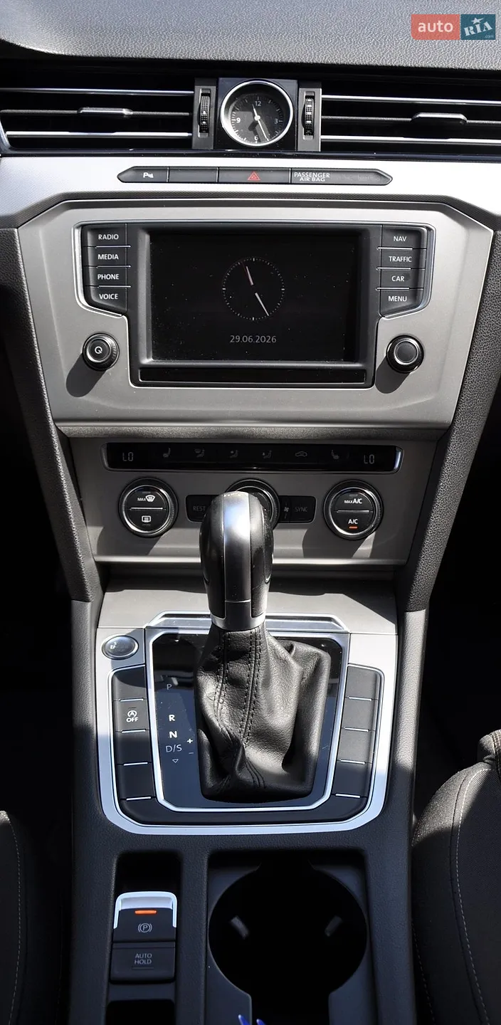 2016 Volkswagen Passat - мініатюра 34