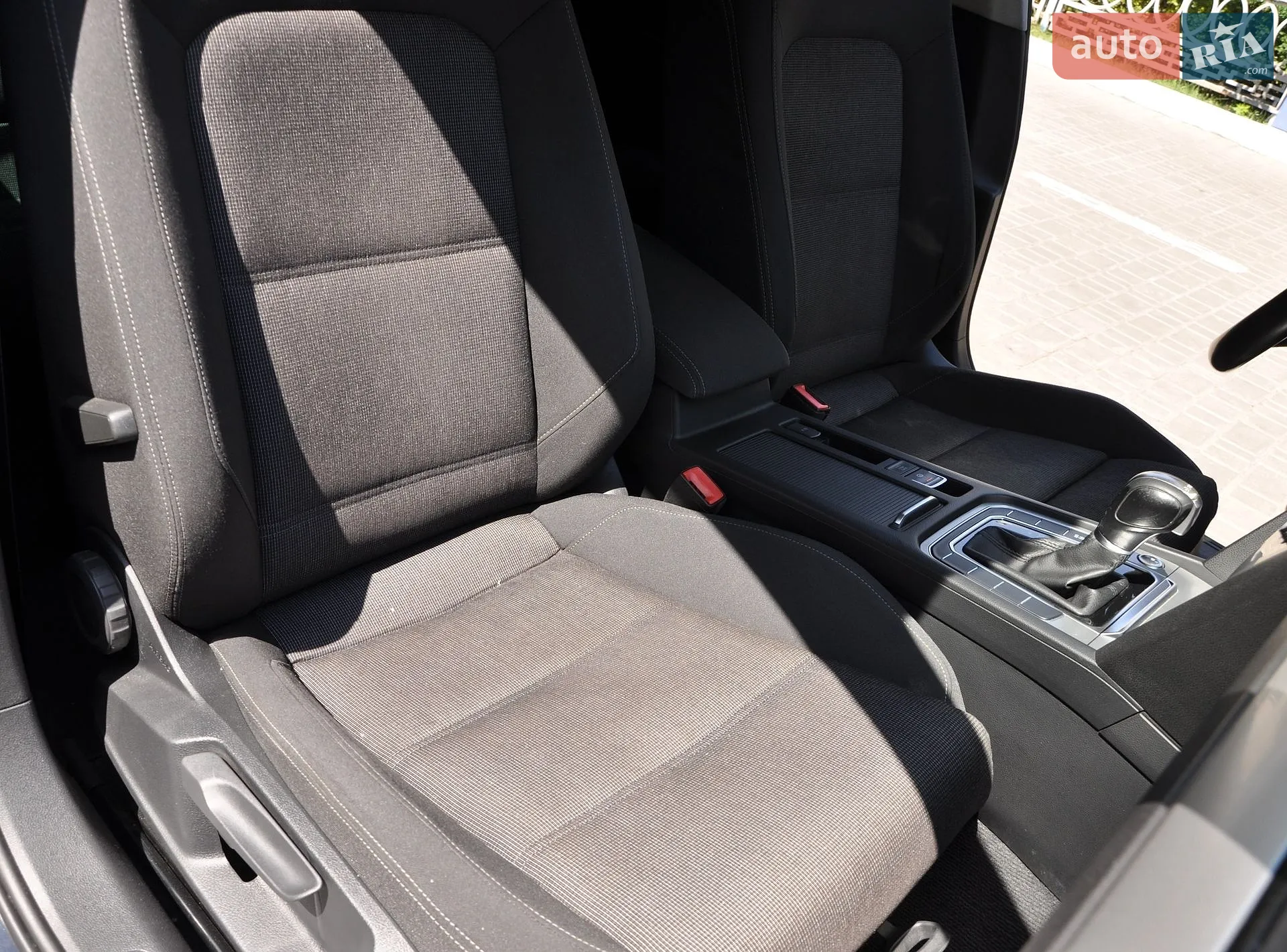 2016 Volkswagen Passat - мініатюра 24