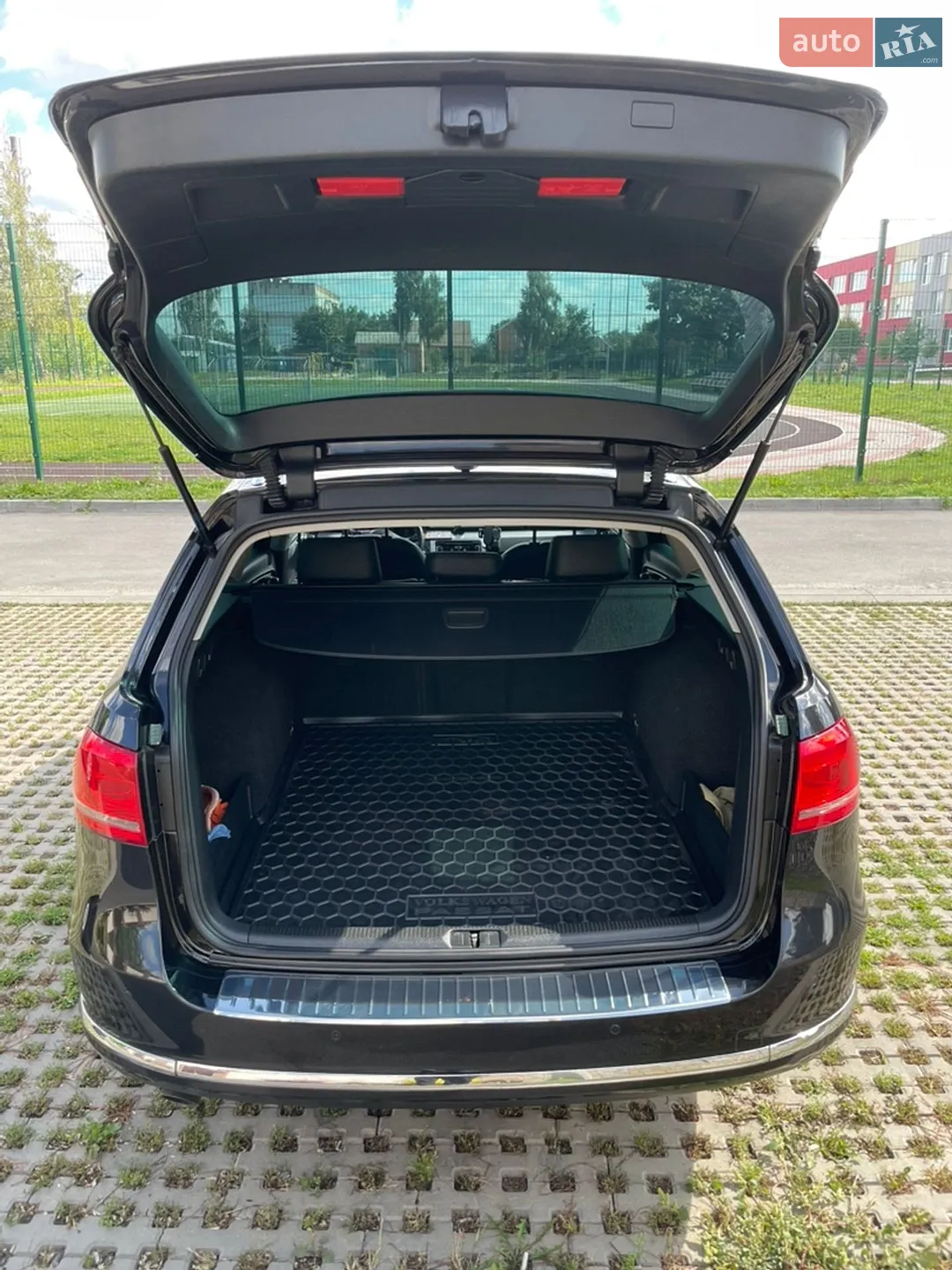 2010 Volkswagen Passat - мініатюра 12