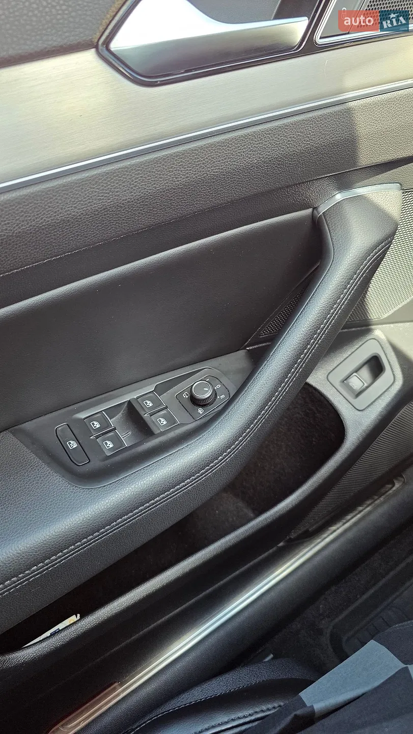 2017 Volkswagen Passat - мініатюра 14
