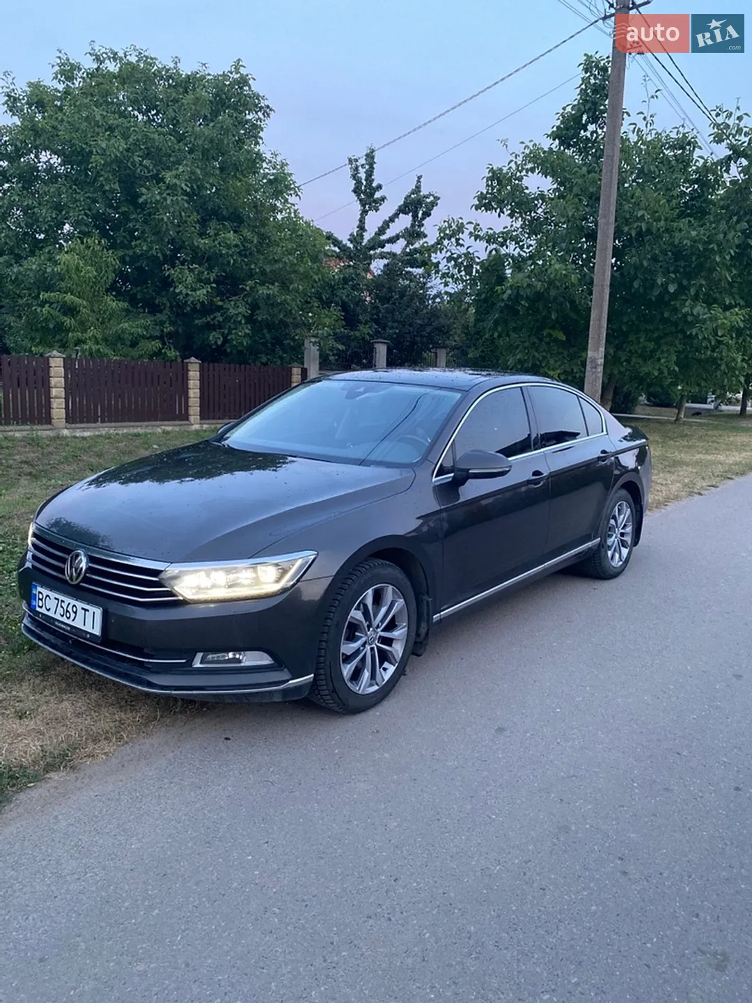 2016 Volkswagen Passat - мініатюра 2