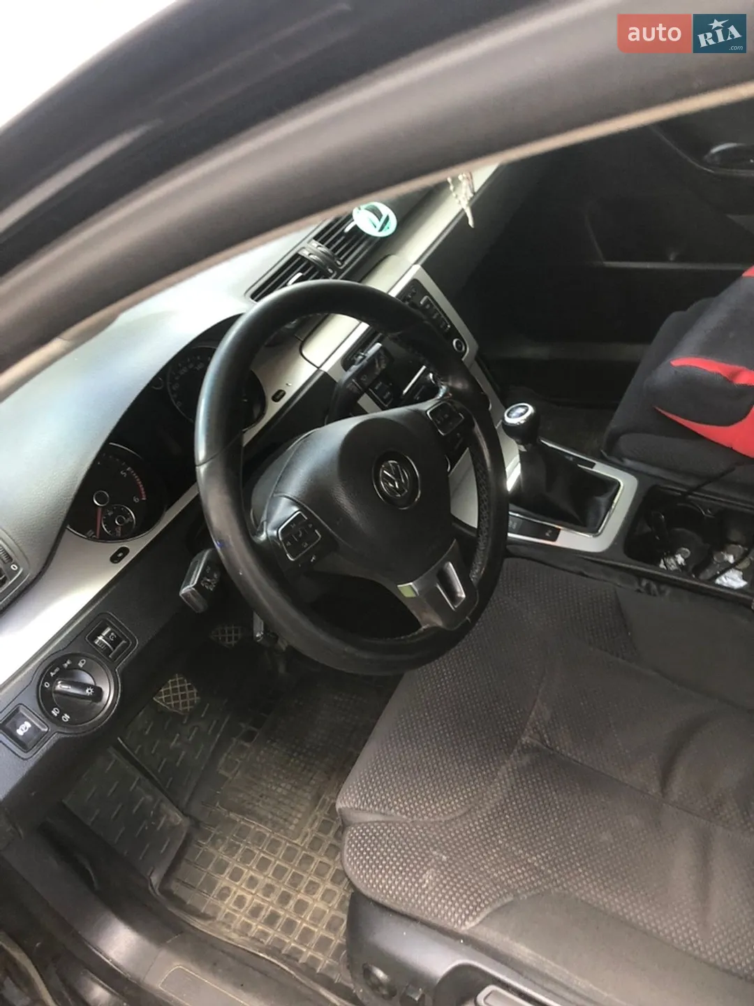 2010 Volkswagen Passat - мініатюра 4