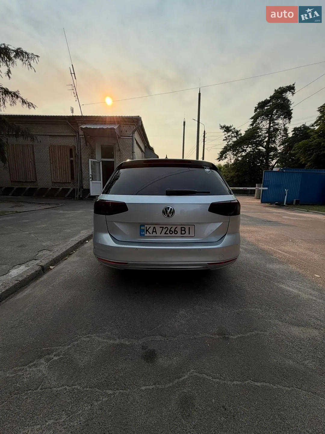 2016 Volkswagen Passat - мініатюра 2