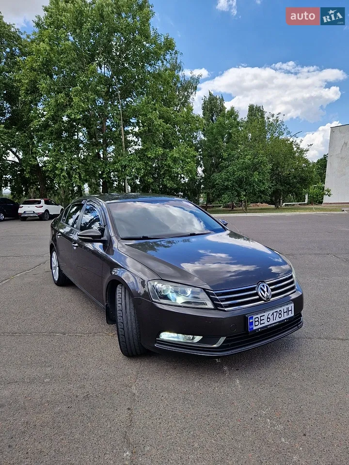 2011 Volkswagen Passat - мініатюра 30
