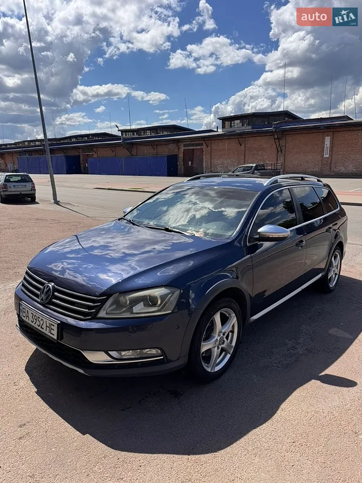 2012 Volkswagen Passat - мініатюра 22