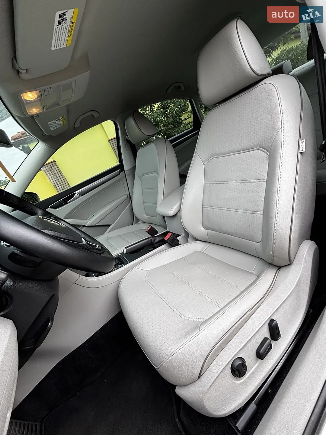 2016 Volkswagen Passat - мініатюра 15
