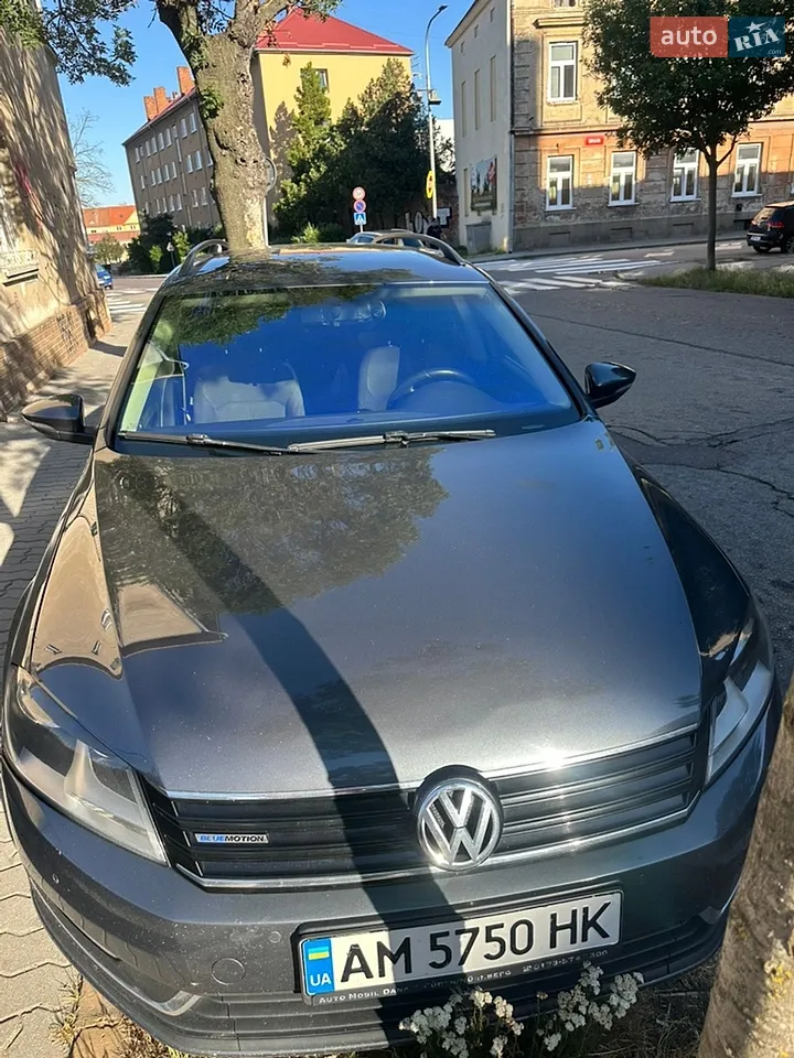 2013 Volkswagen Passat - мініатюра 24