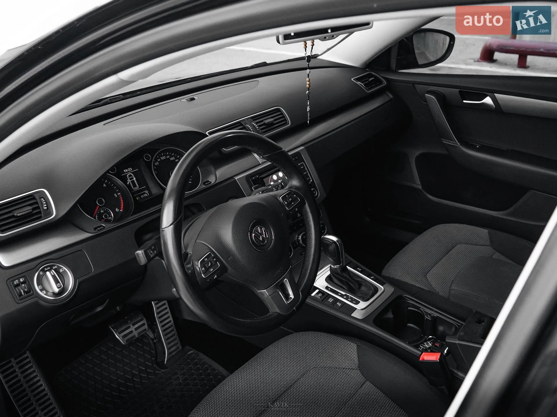 2013 Volkswagen Passat - мініатюра 21