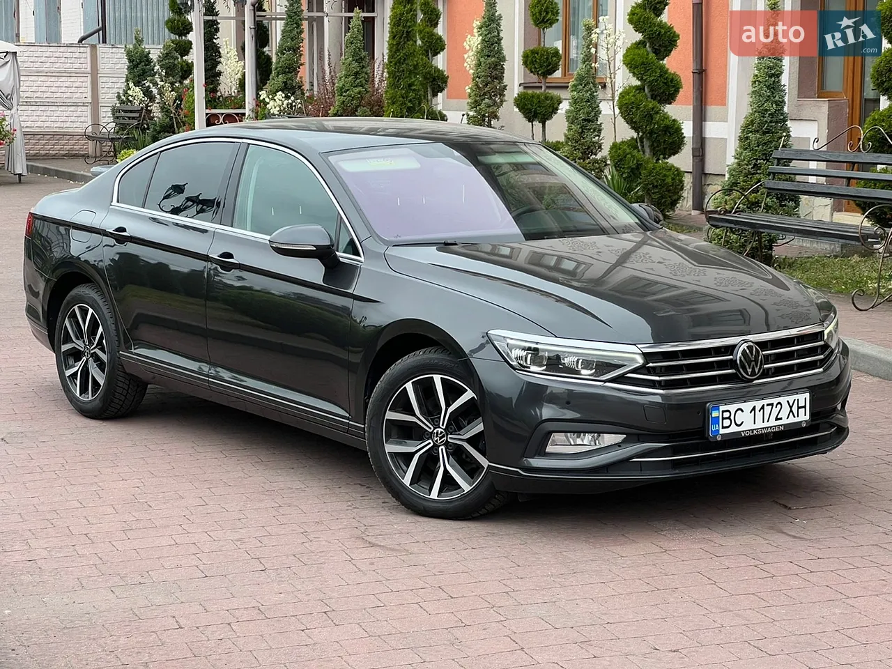Volkswagen Passat 2022 photo 2