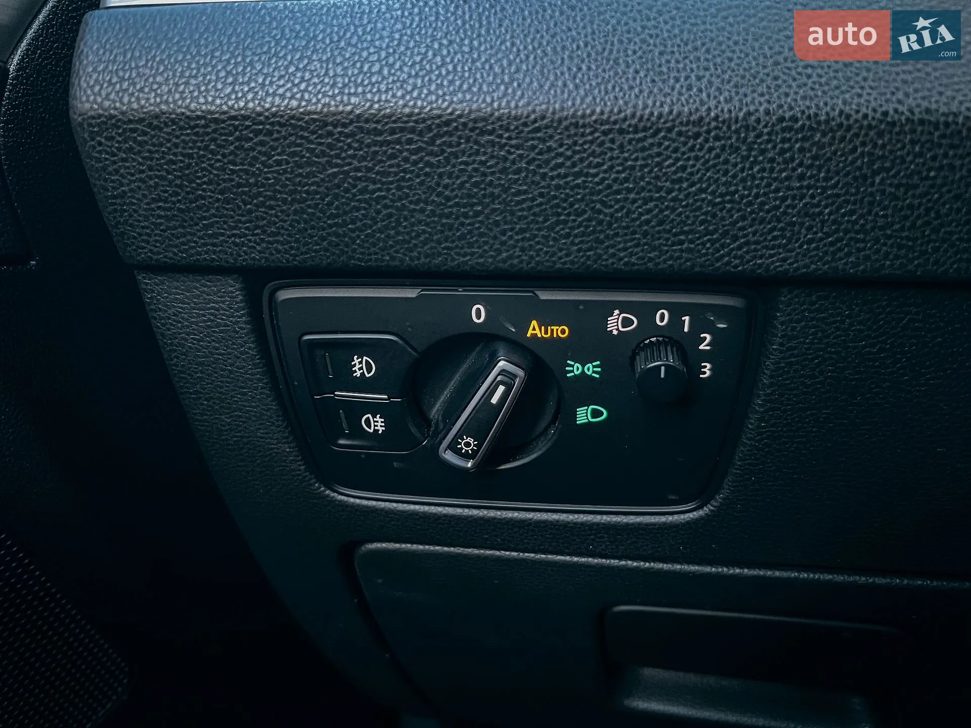 2015 Volkswagen Passat - мініатюра 27