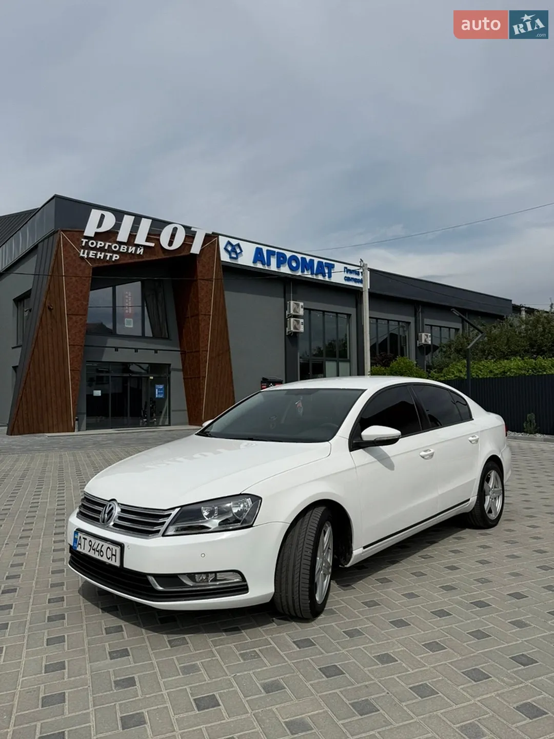 2013 Volkswagen Passat - мініатюра 2