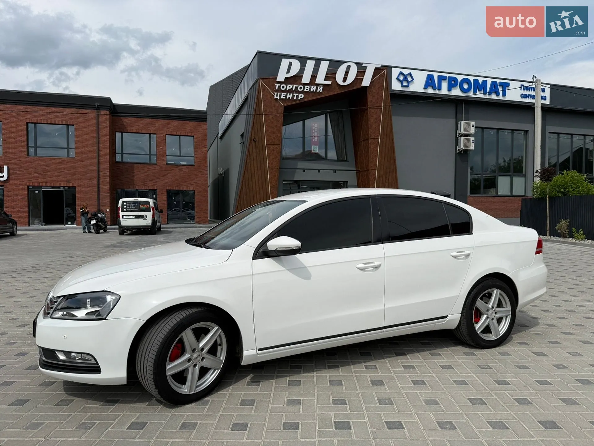 2013 Volkswagen Passat - мініатюра 4