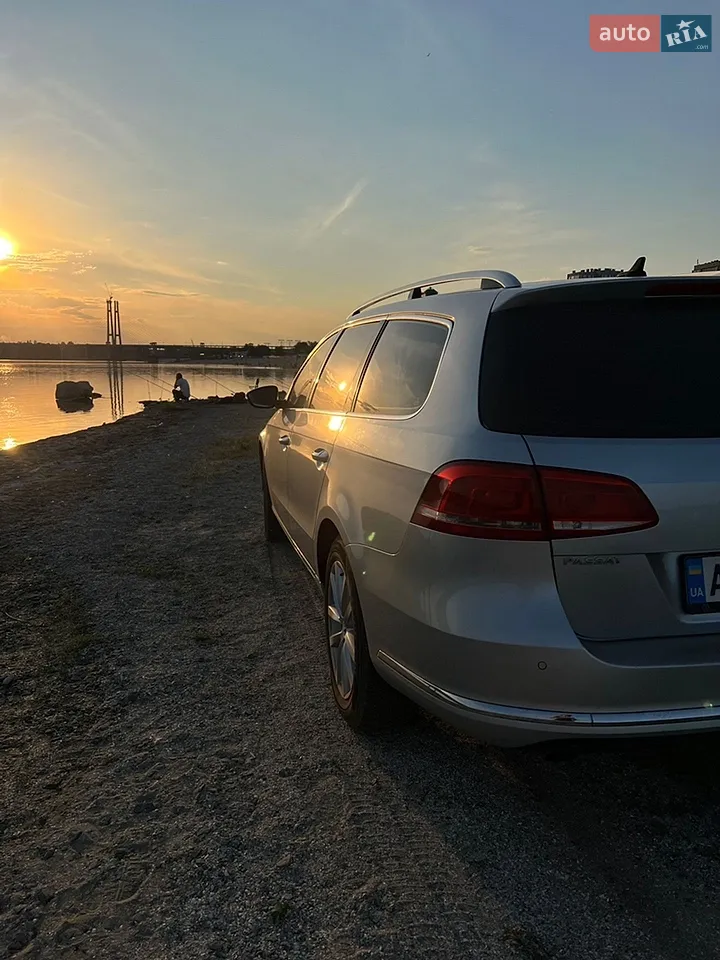 2010 Volkswagen Passat - мініатюра 28