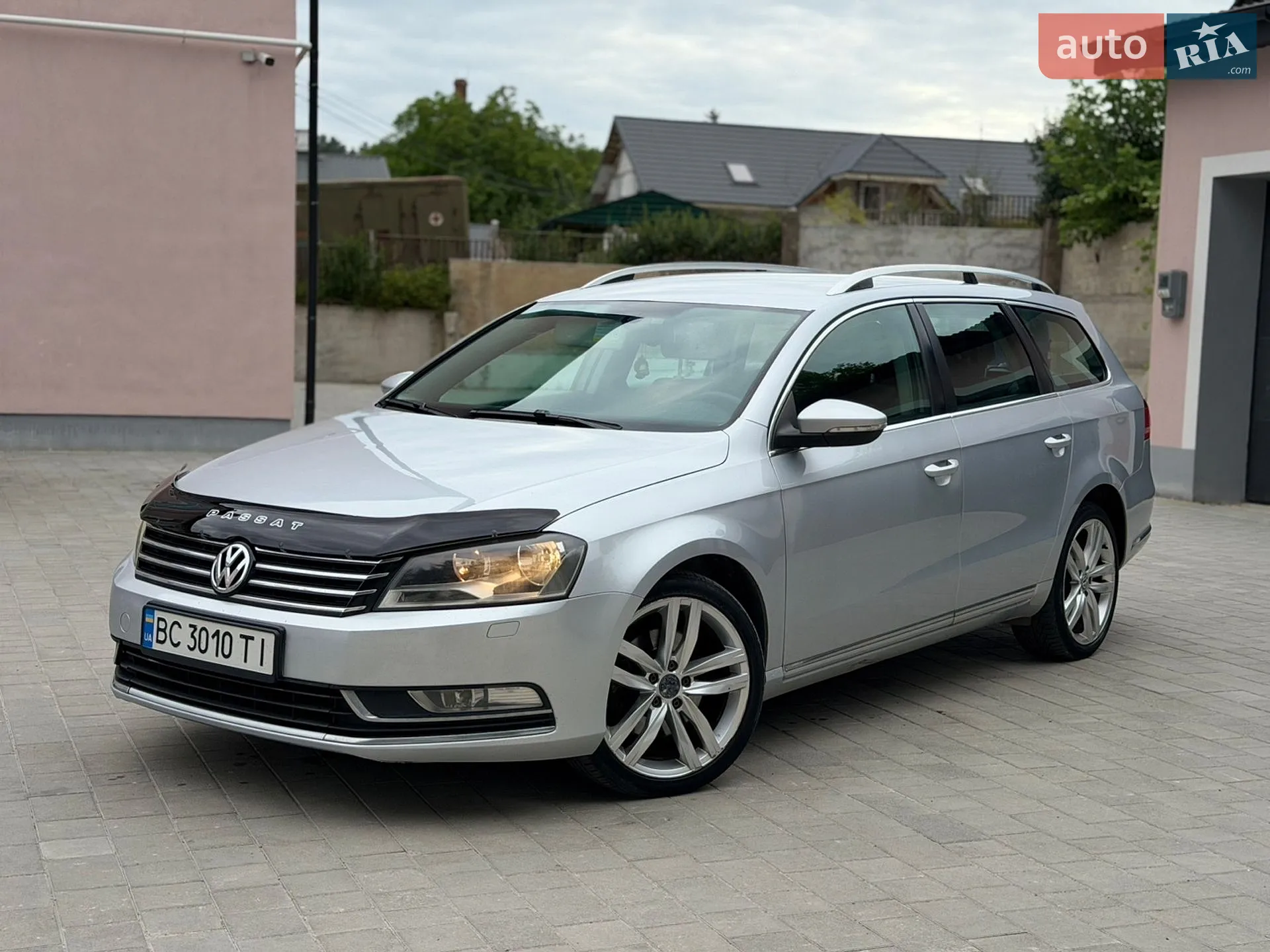 2010 Volkswagen Passat - мініатюра 10