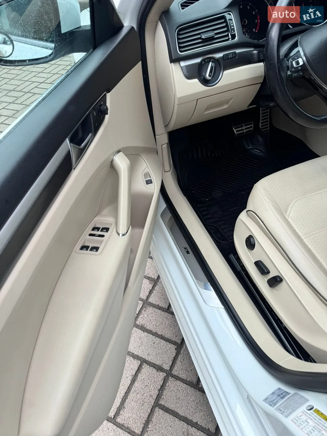 2016 Volkswagen Passat - мініатюра 15