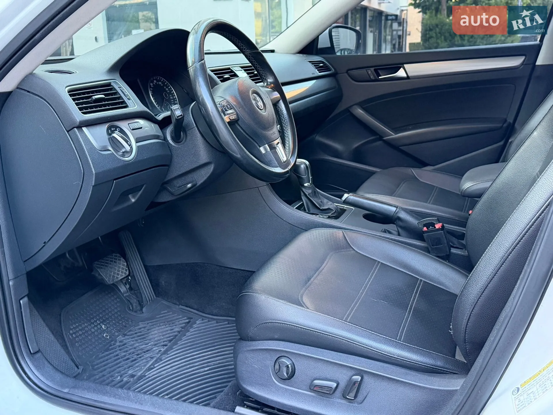 2013 Volkswagen Passat - мініатюра 26