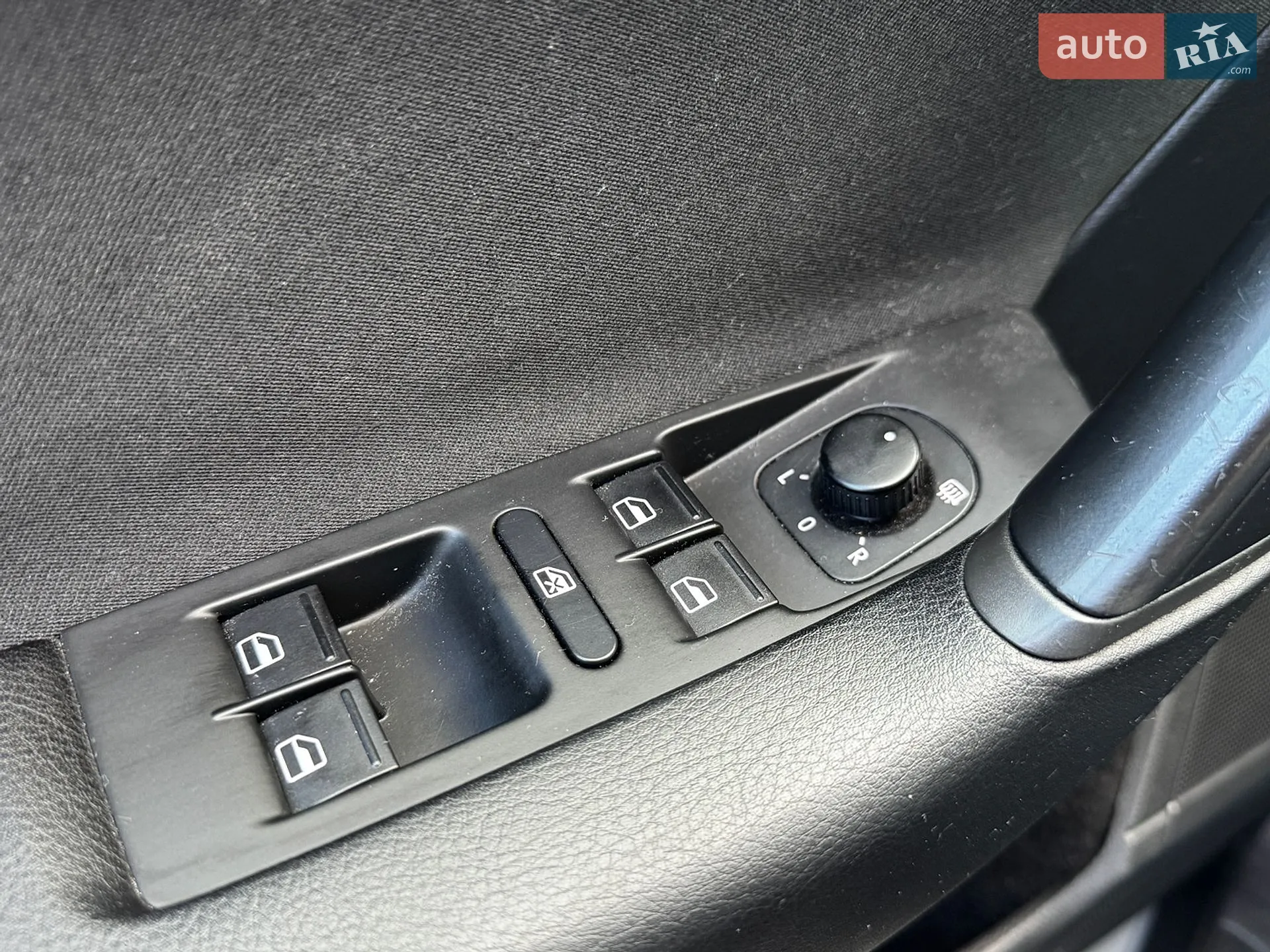 2011 Volkswagen Passat - мініатюра 30