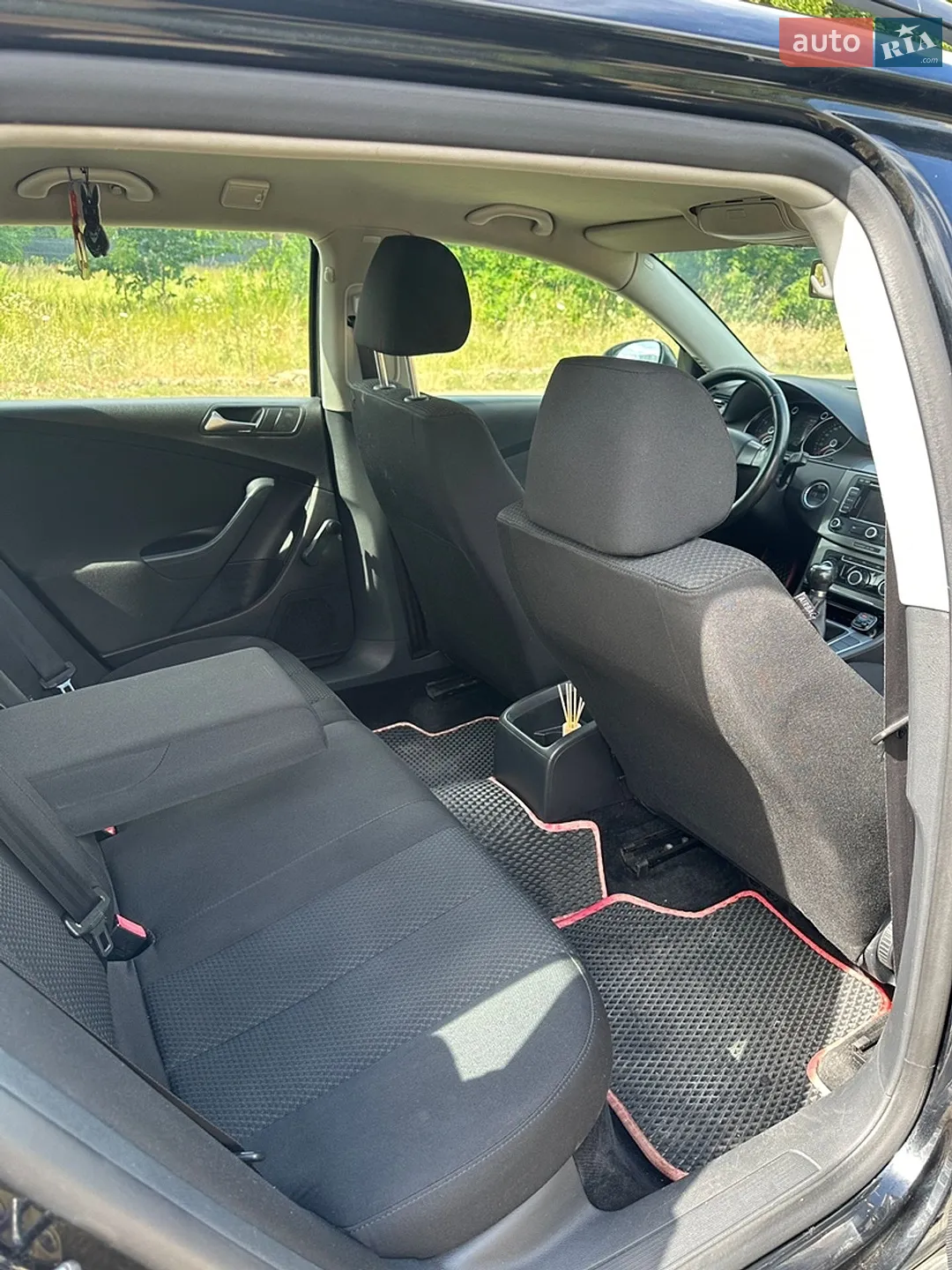 2010 Volkswagen Passat - мініатюра 12