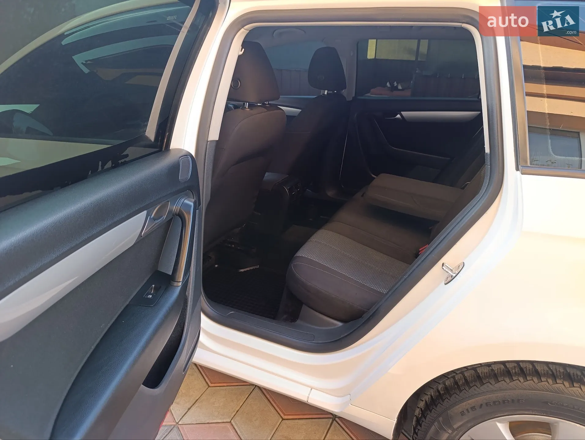 2011 Volkswagen Passat - мініатюра 25
