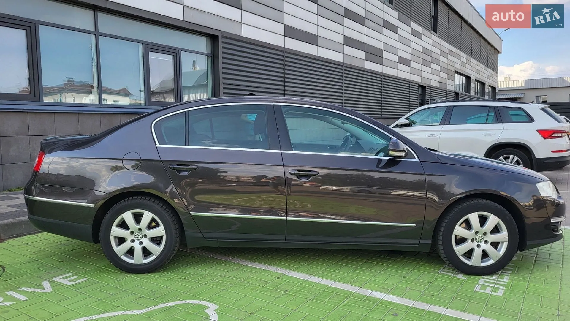 2010 Volkswagen Passat - мініатюра 3