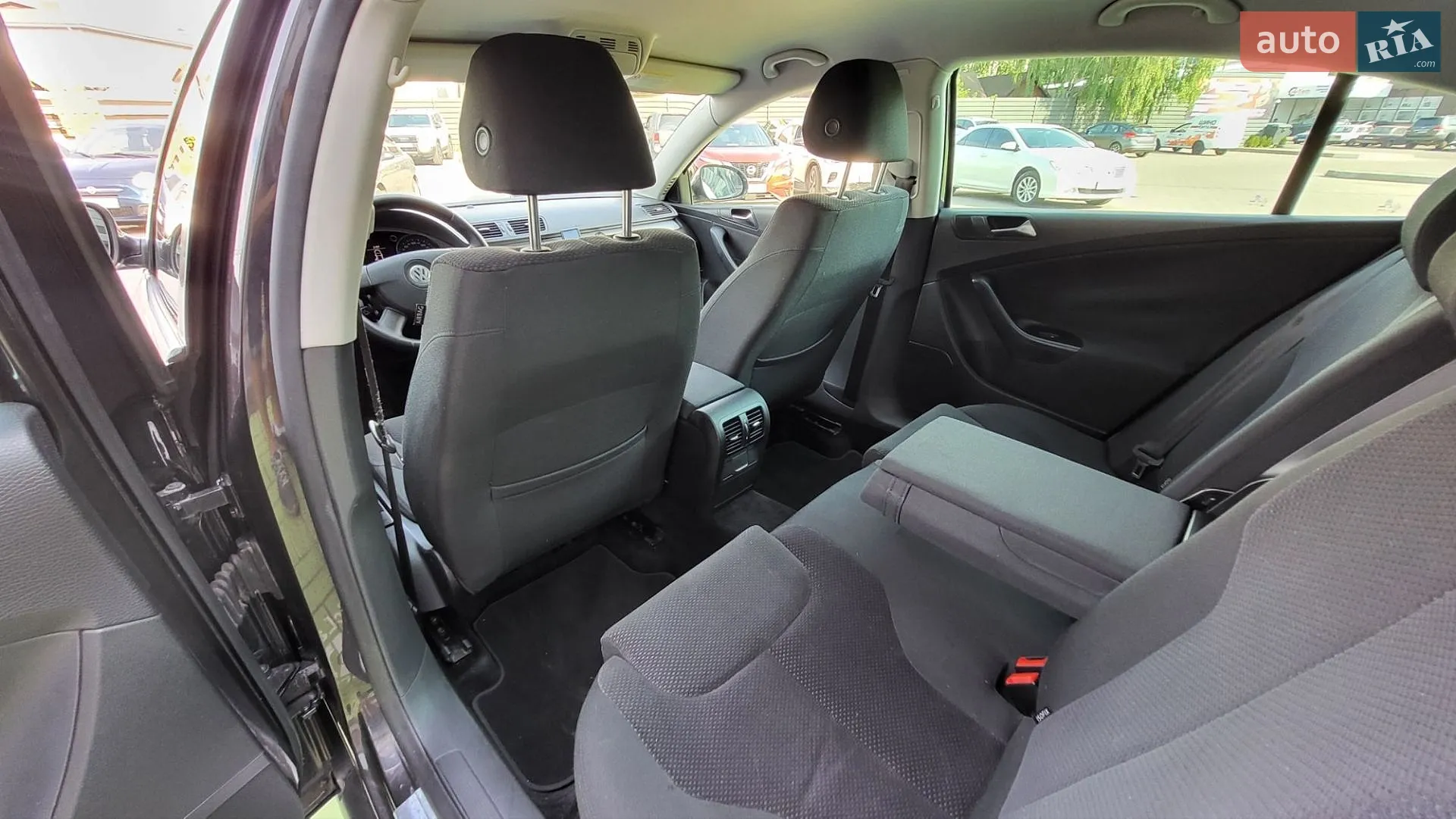 2010 Volkswagen Passat - мініатюра 22