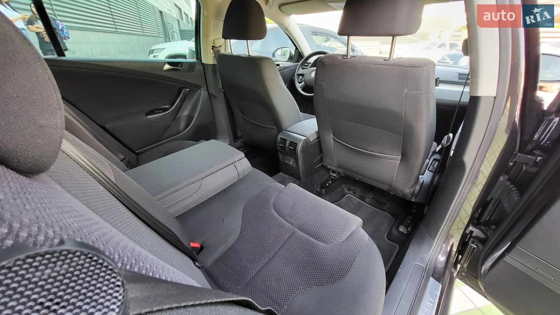 2010 Volkswagen Passat - мініатюра 21