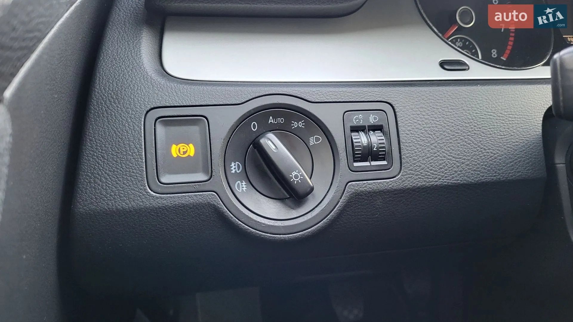2010 Volkswagen Passat - мініатюра 36