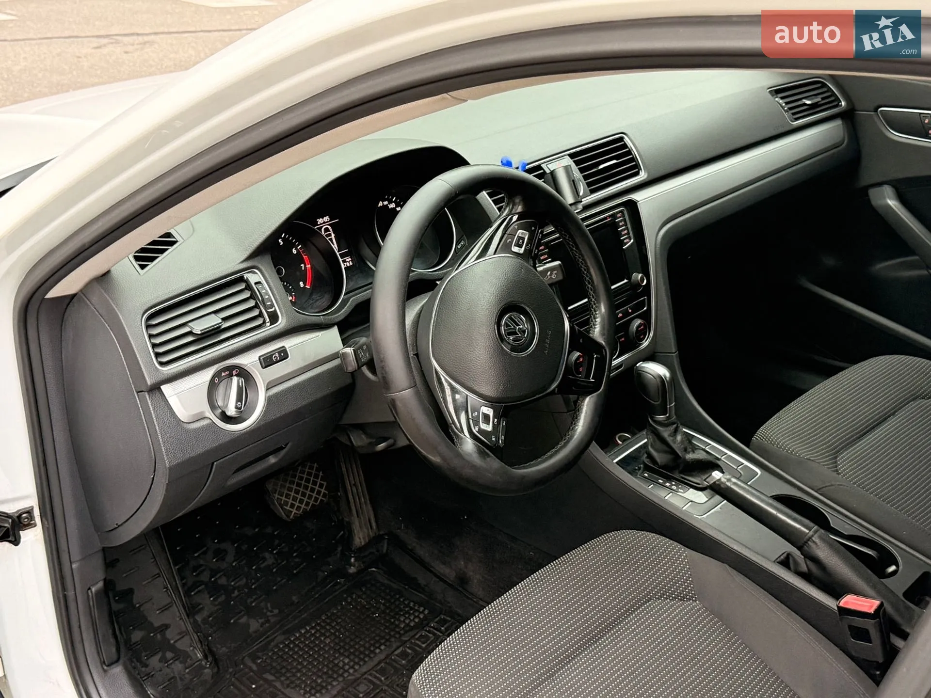 2015 Volkswagen Passat - мініатюра 9