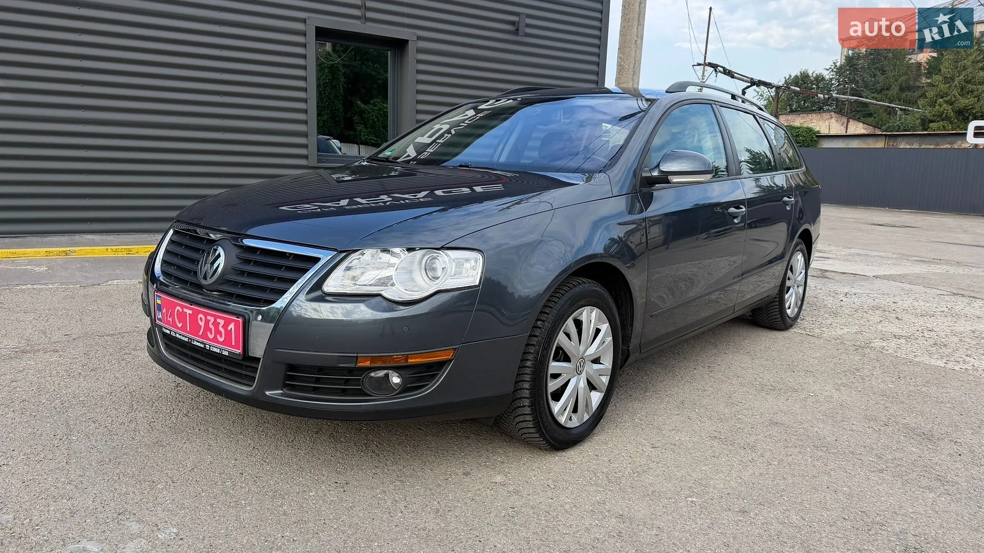 2010 Volkswagen Passat - мініатюра 2