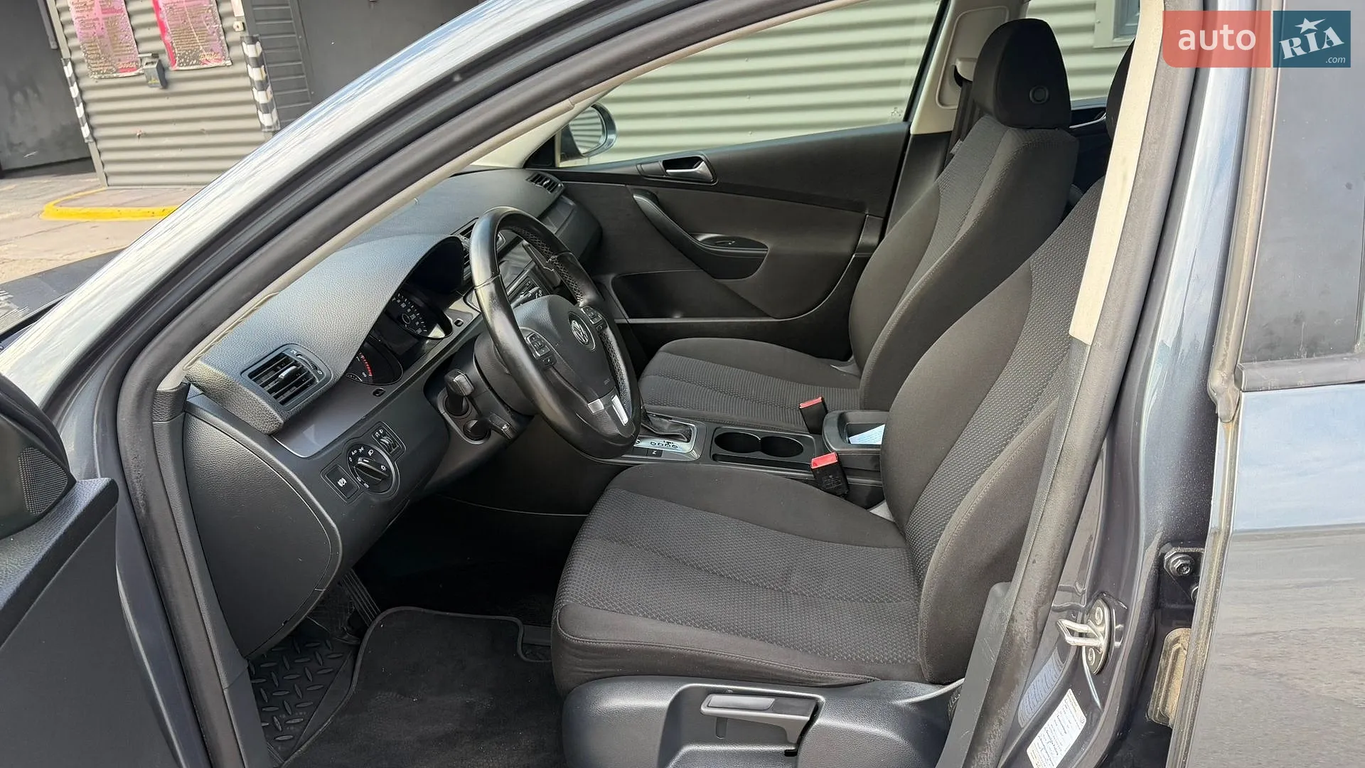 2010 Volkswagen Passat - мініатюра 13